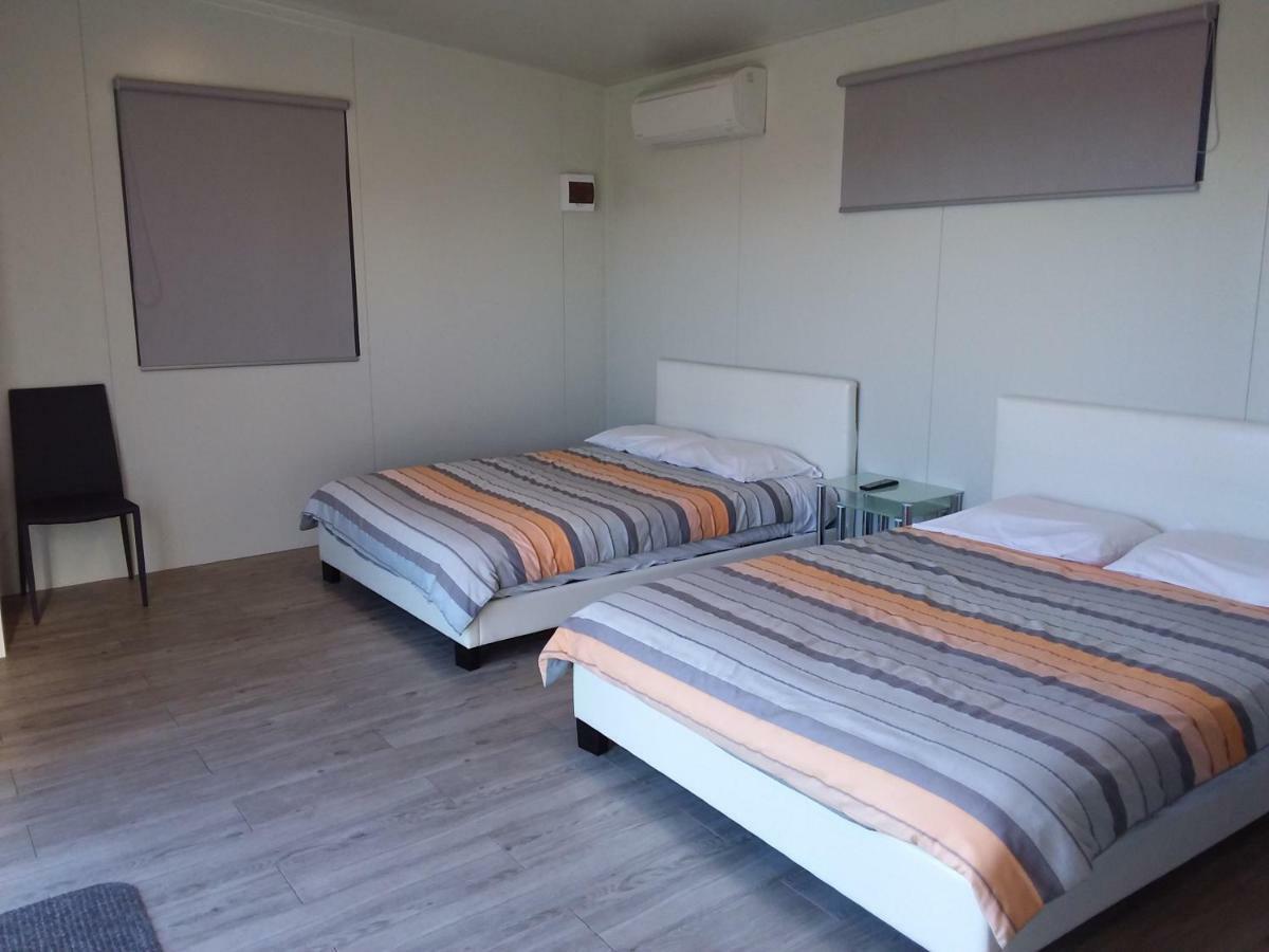 Pine Lake View Lodge Kaiapoi Экстерьер фото